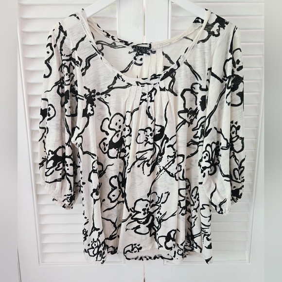 Theory Tops - Theory 100% Cotton Lightweight Ivory Black Artsy Floral Top Blouse